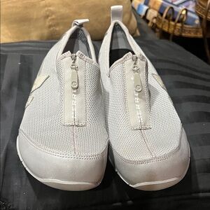 MERRELL - Gray Slip-On Sneakers with Zipper (SZ. 8.5)